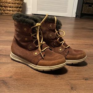 Women’s explorer next Joan boot